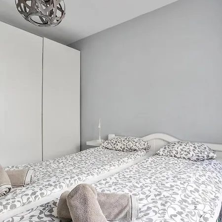 One Bedroom Penthouse *
