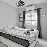 One Bedroom Penthouse Apartment *