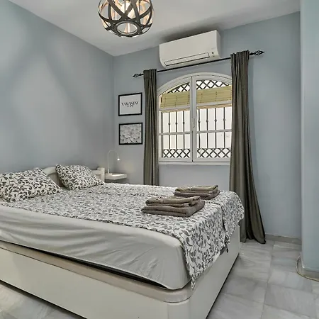 One Bedroom Penthouse דירה