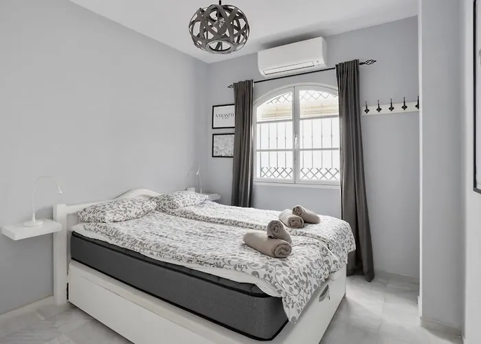 One Bedroom Penthouse شقة *