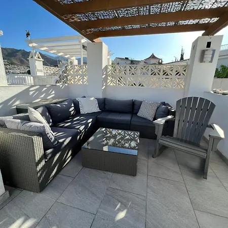 One Bedroom Penthouse * ネルハ